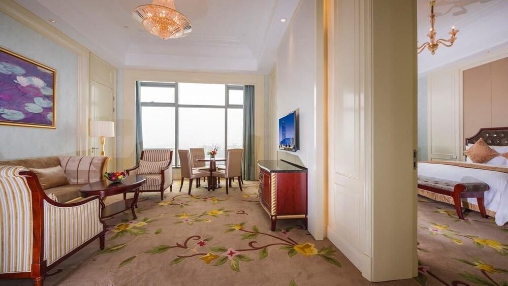 Haili New Century Grand Hotel Haiyan Haiyan  ภายนอก รูปภาพ
