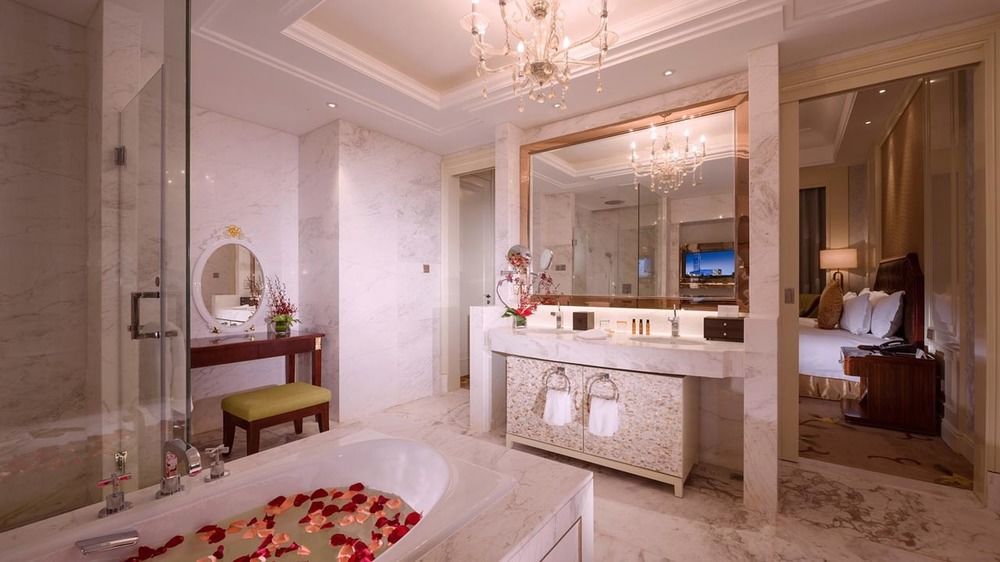 Haili New Century Grand Hotel Haiyan Haiyan  ภายนอก รูปภาพ